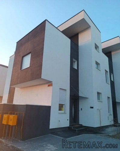 Prodajem luksuznu kucu u Novom Sadu - 2