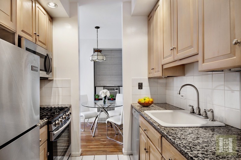 1 bedroom Apartment For Sale: 101 WEST.. - 2