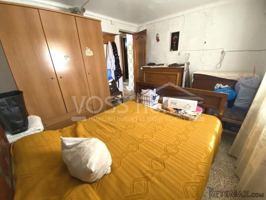 NEW TO VOSS HOMES - Great opportunity... 4 bed 1 bath.. - 10