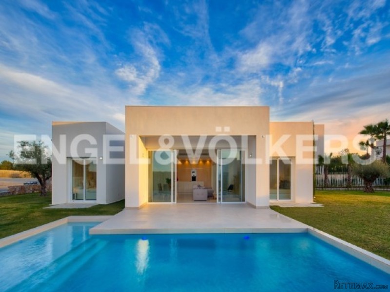 Luxury New Modern Design Villa - 2