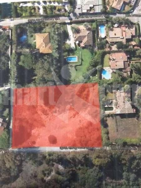 Plot/land For Sale In Golden Mile..