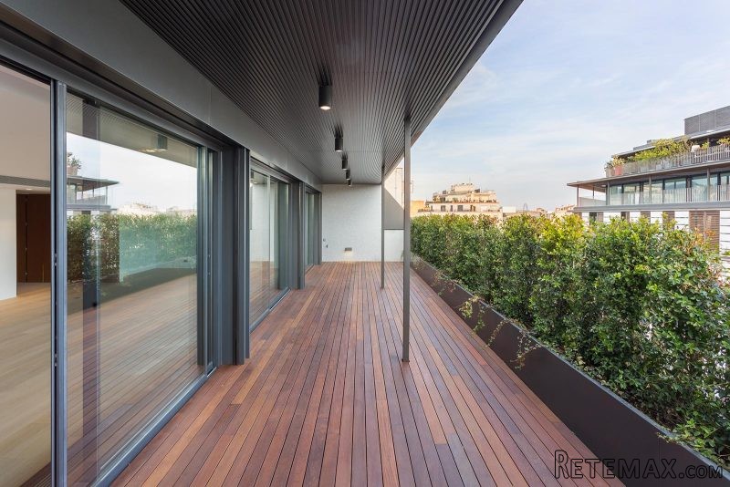 Outstanding penthouse for sale next to..