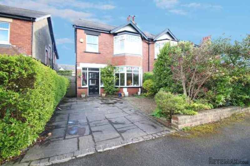 3 bedroom, Semi-detached House house..