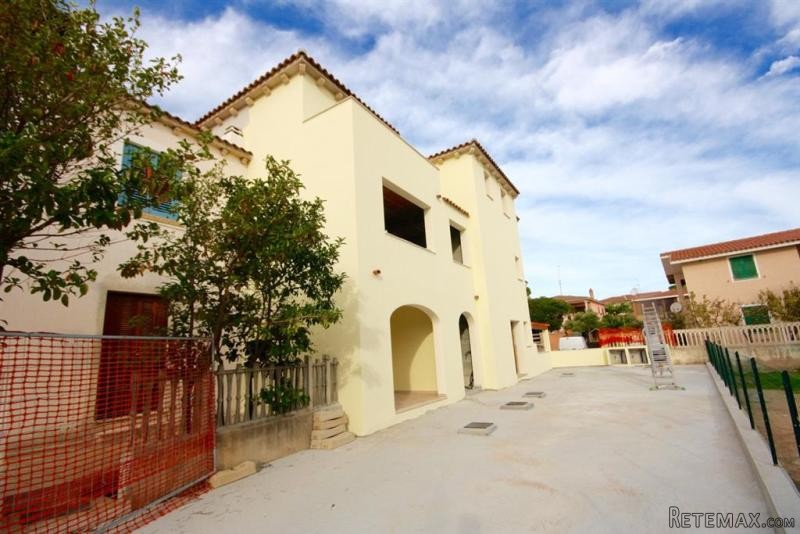1 Bedroom - Apartment - For Sale