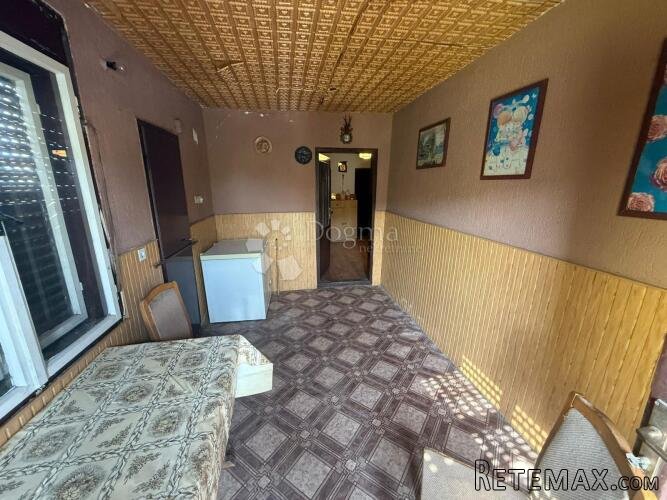 Kuća s dvorištem i zemljištem u Štrukovcu - 3