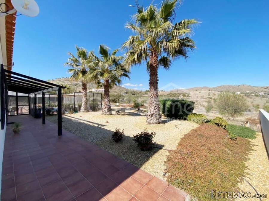 NEW & EXCLUSIVE TO VOSS HOMES - A large, uniquely designed.. - 3