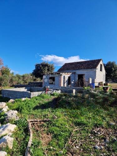 Donji Humac, zemljište za izgradnju OPG-a, 10 630 m2, pogled
