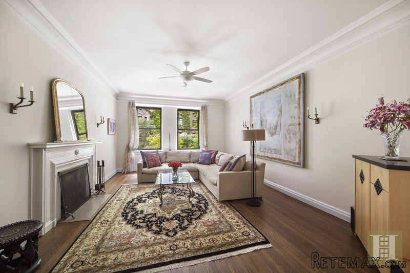 3 bedroom Apartment For Sale: 210 WEST..