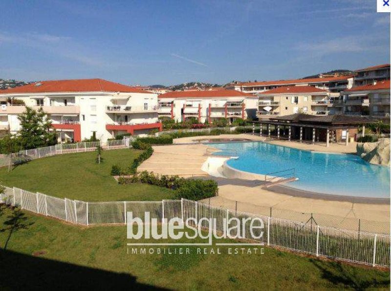 2 Bedroom apartment with superb sea view