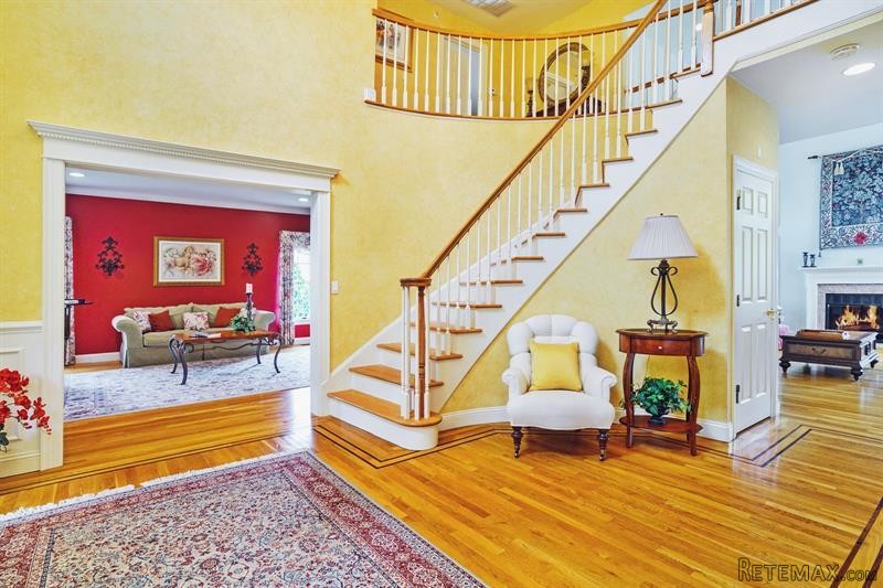 5 bedroom House For Sale: 120 Stonewall.. - 2