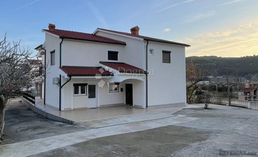Odlična apartmanska kuća u Loparu - 2