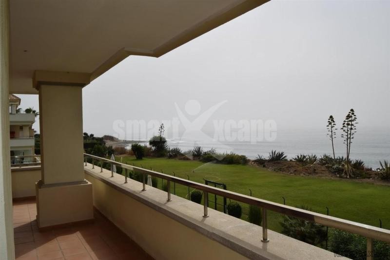 Apartment For Sale In New Golden Mile..