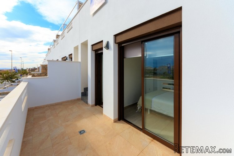 Los duplex se ubican en un complejo residencial en Torre.. - 3
