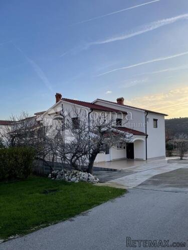 Odlična apartmanska kuća u Loparu - 3