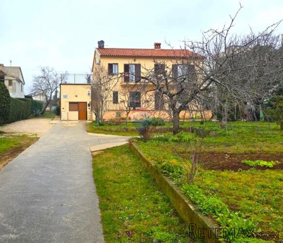 Rovinj, građevinsko zemljište za 12 stanova