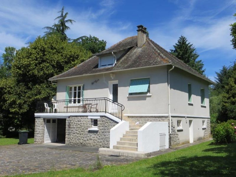 Detached 3-Bedroomed House Near Popular..