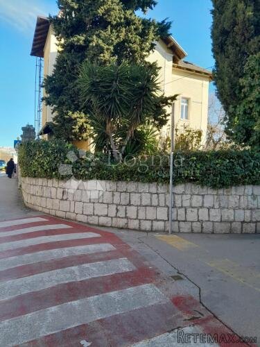 Poslovni prostor centar Splita - Manuš !!!
