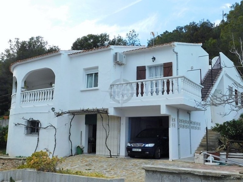 Large Villa With Sea Views And Separate..
