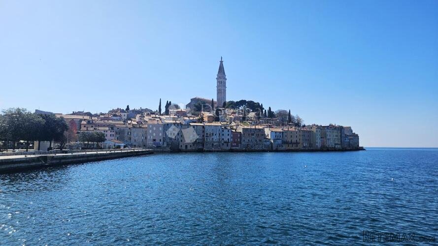 ROVINJ, STAN 120M OD MORA