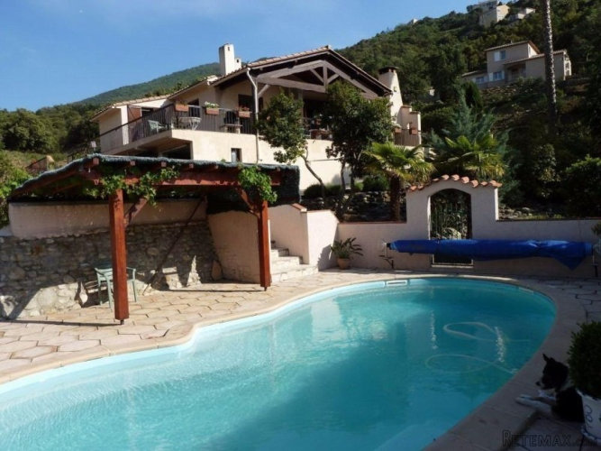 Superb Villa With Views, Garden And..