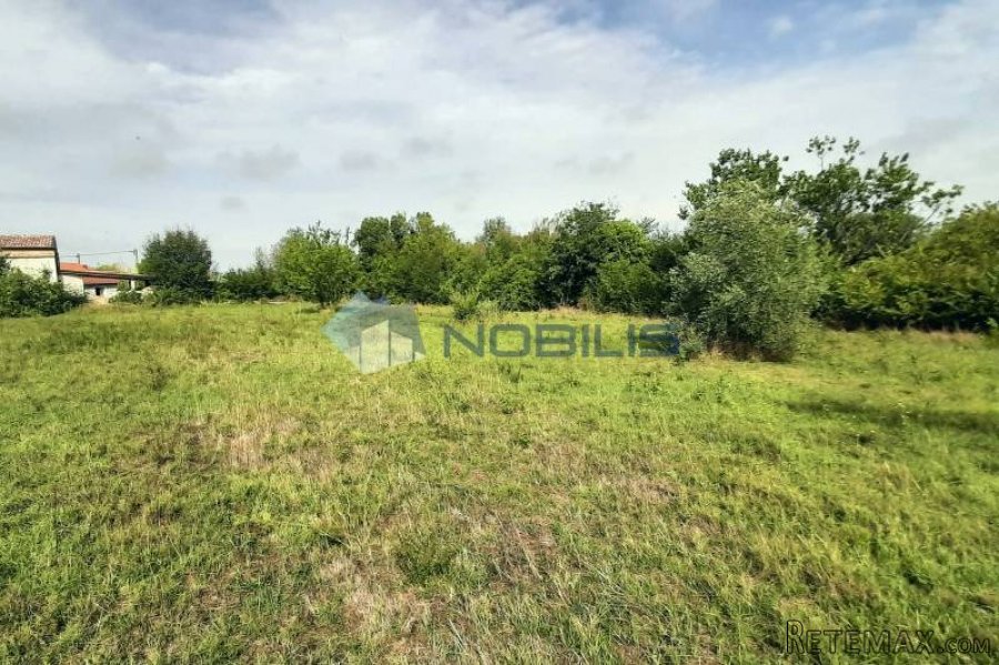 Istra, Šišan, građevinsko zemljište 1369 m2