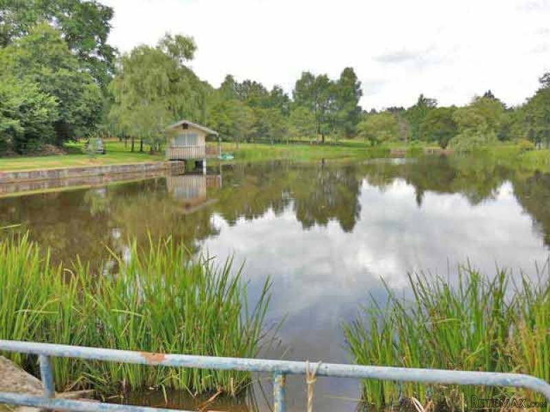 Leisure Property Of 1.4 Ha With Lake.. - 2