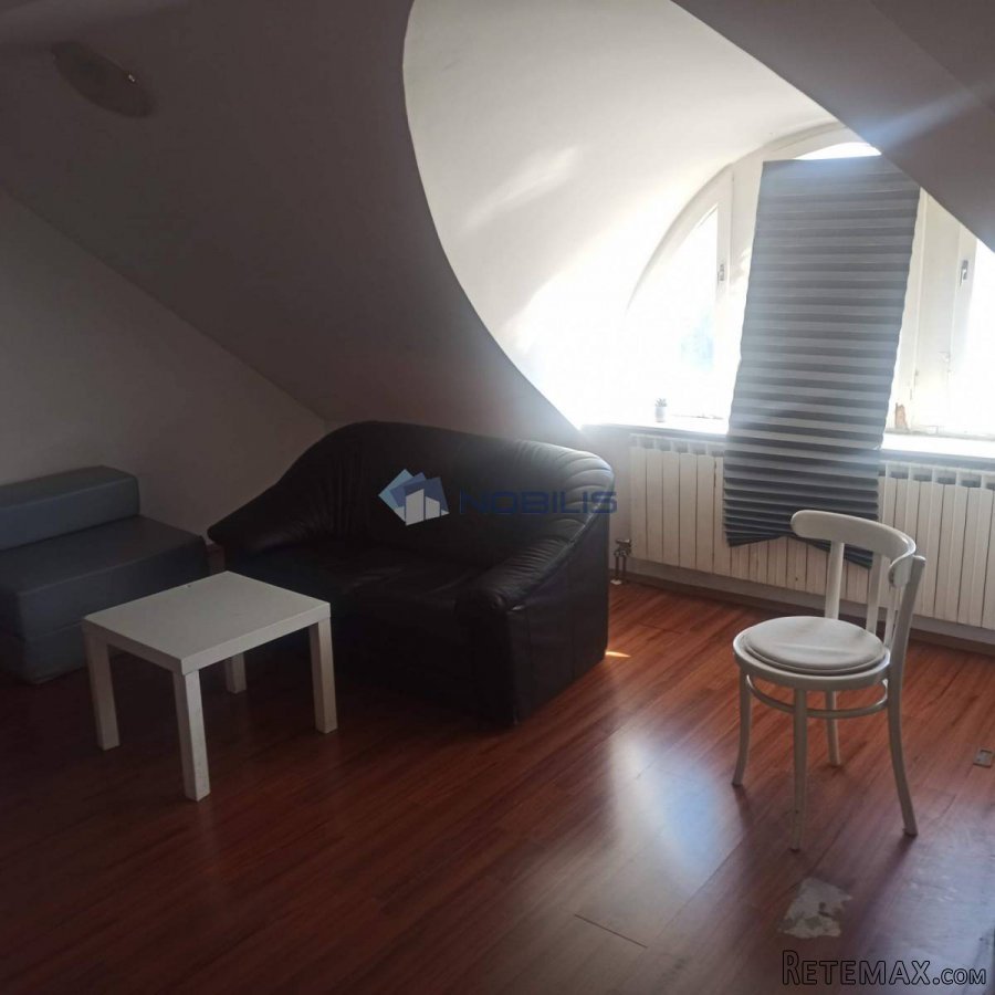 Zagreb, Trg Žrtava Fašizma, 65 m2, investicija - 12