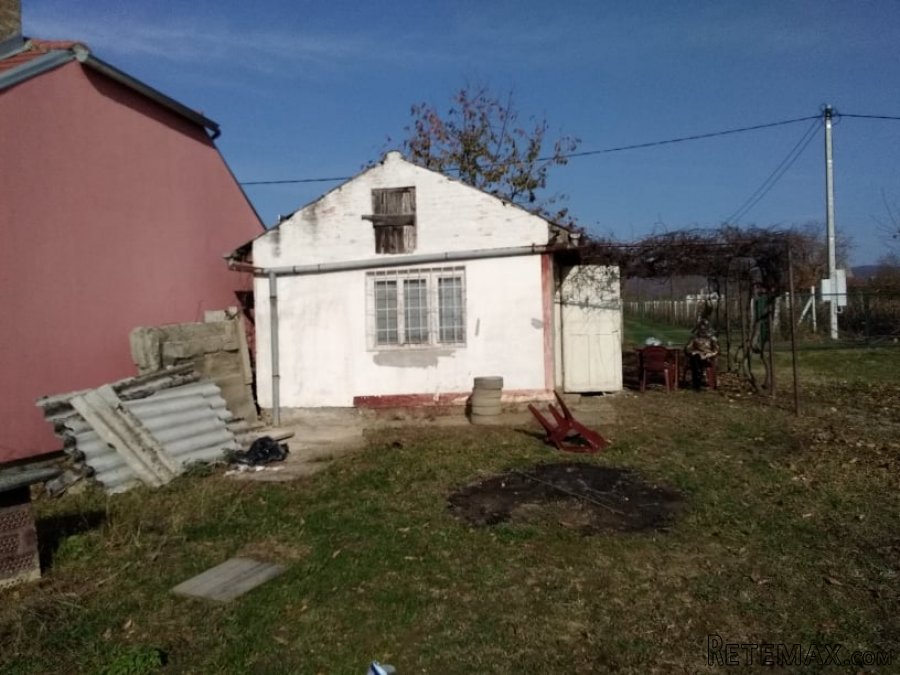 Na prodaju vikendica u Mandjelosu-Sremska Mitrovica - 13
