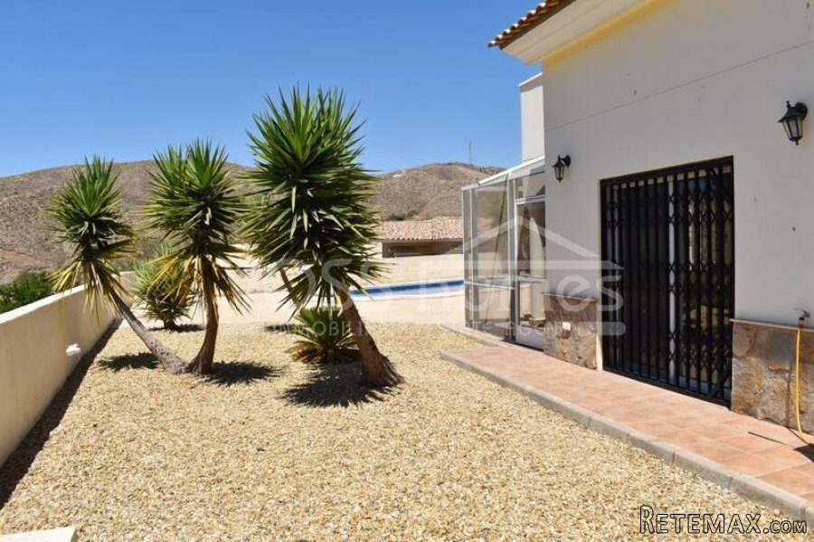 NEW & EXCLUSIVE TO VOSS HOMES - A beautifully presented &.. - 13