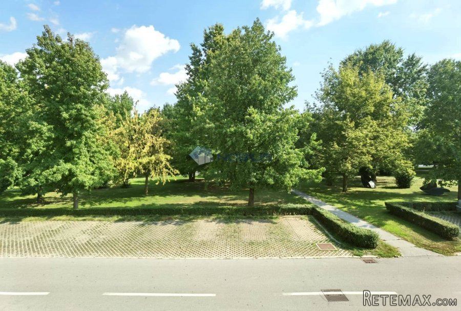 Bjelovar (Centar) 4-sobni stan, 122,42 m2