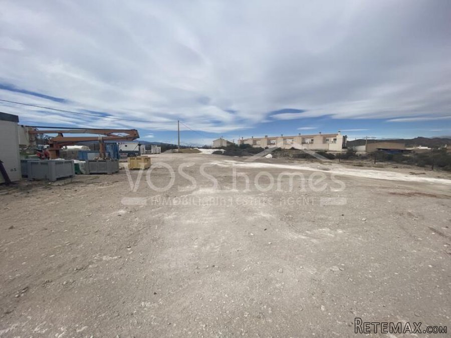 NEW & EXCLUSIVE TO VOSS HOMES - Urban building land of.. - 4