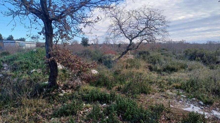 Istra, Peroj, 2 parcele kod Batvača