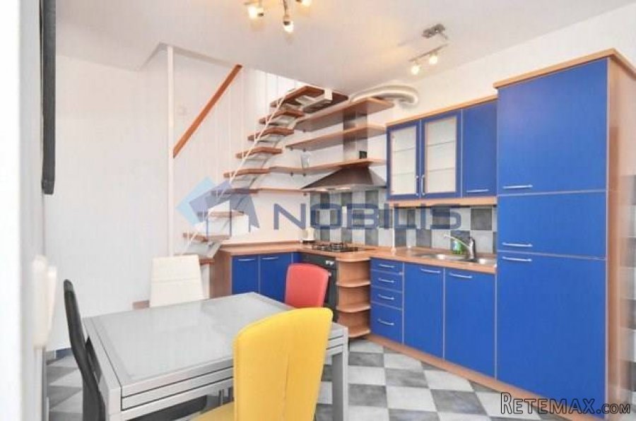 Split (Žnjan) atraktivan 2-etažni, 3 sobni stan 62 m2