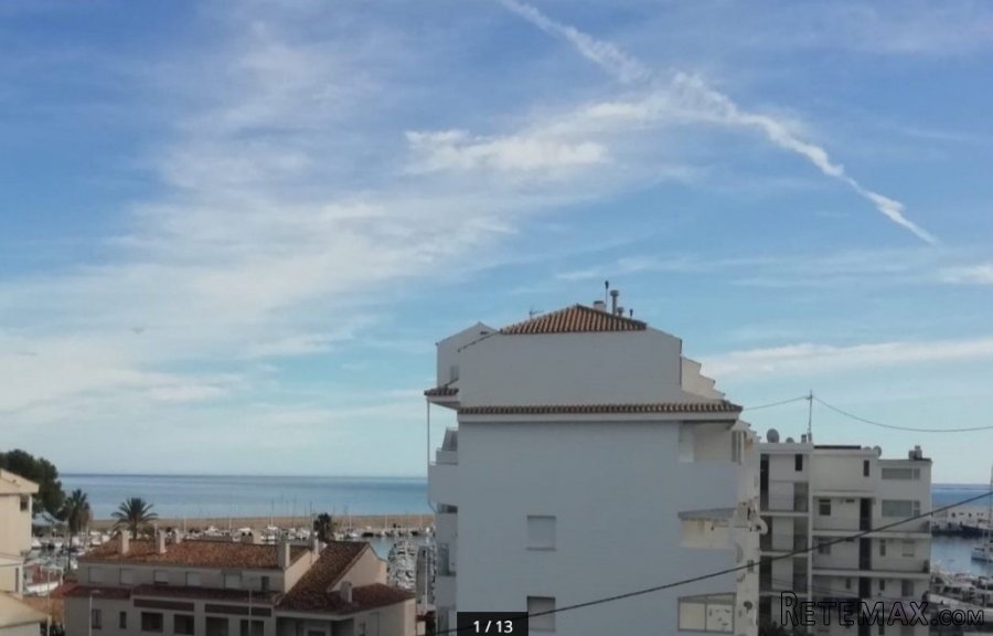 Apartamento de 100m2 con 2 dorm. 2 baños. salón, cocina r..