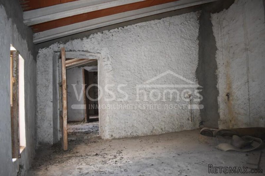 NEW TO VOSS HOMES - An amazing bargain. A 2 storey.. - 18