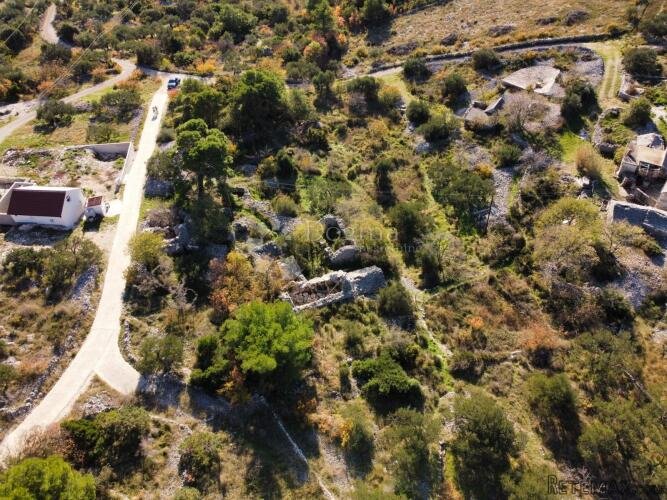 ROGOZNICA(OGLAVCI)- GRAĐEVINSKO ZEMLJIŠTE 1302m2