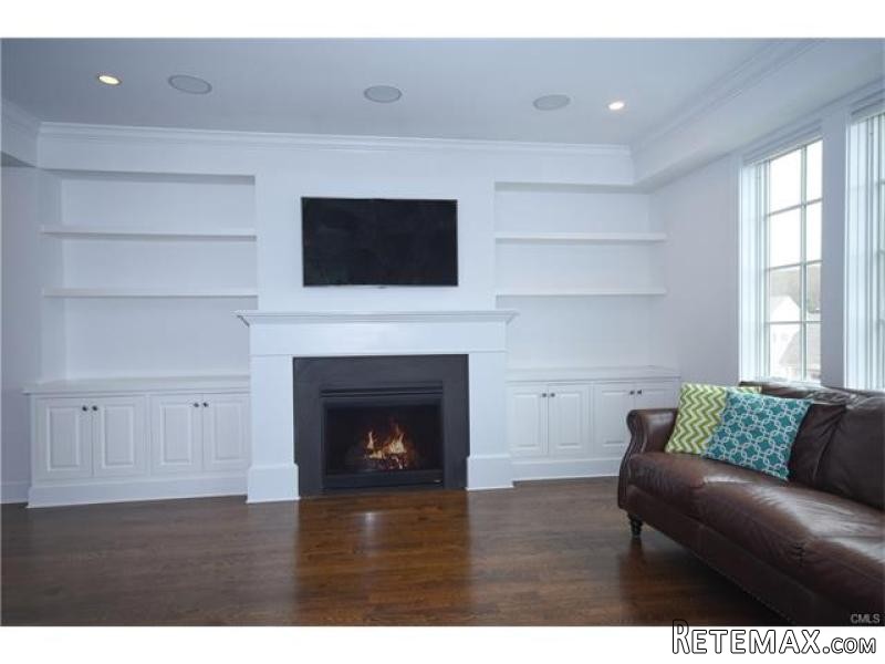3 bedroom Apartment For Sale: 6 KENSETT.. - 2
