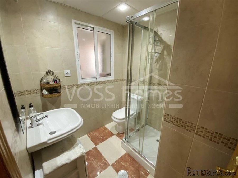NEW LISTING TO VOSS HOMES - A spacious four storey 3 bed, 3.. - 8