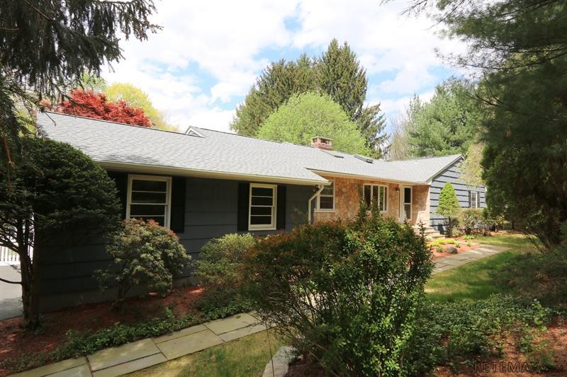 3 bedroom House For Sale: 376 Rte 22..