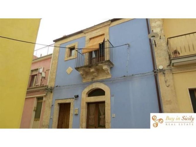 1 bedroom Detached House For Sale: Via..