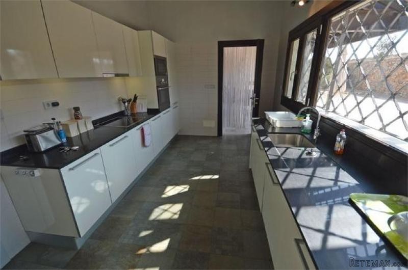 4 bedroom detached house for sale - 2