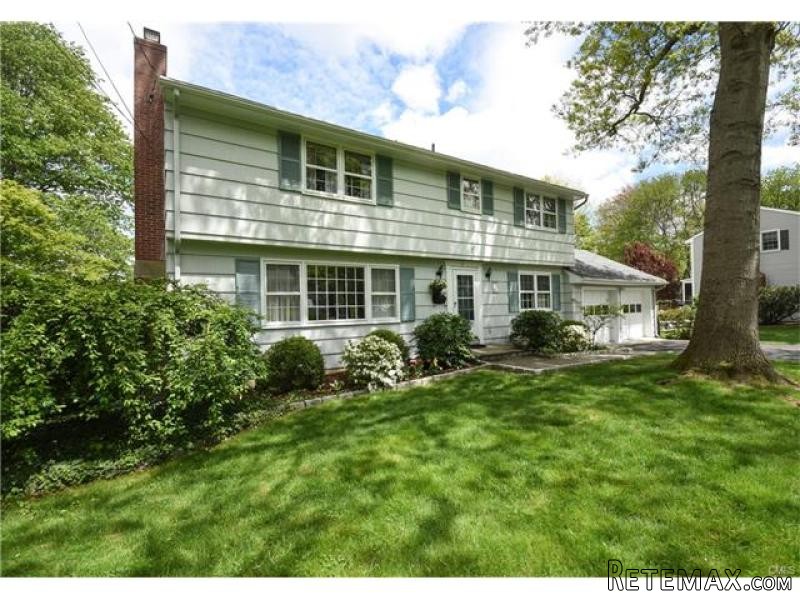 4 bedroom House For Sale: 130.. - 2