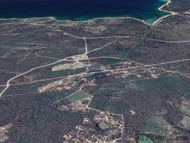 Peroj, vikend zemljište, 647m2