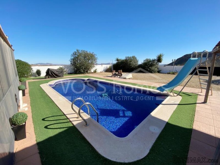 EXCLUSIVE TO VOSS HOMES - A spacious 5 bed, 2 bath Country.. - 6