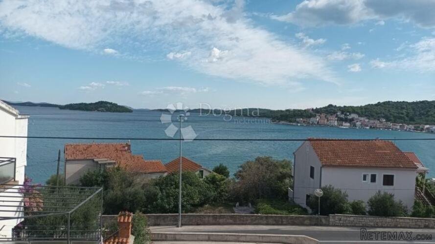 ŠARMANTAN APARTMAN S POGLEDOM NA MORE