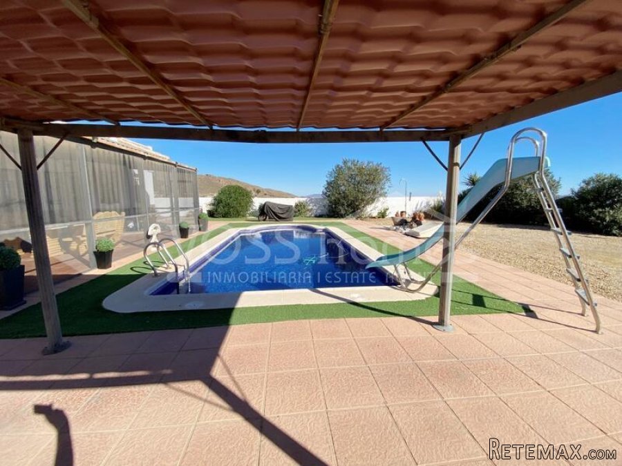 EXCLUSIVE TO VOSS HOMES - A spacious 5 bed, 2 bath Country.. - 7