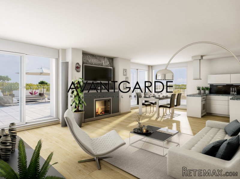 Spacious top floor apartment