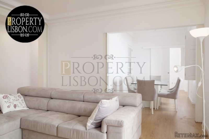Remodeled home, T5 Lisbon Apartment for..