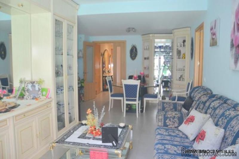 ROSES: Nice apartment with 3 bedrooms..