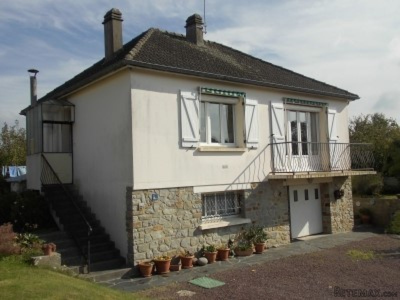 Traditional House with Nice Garden